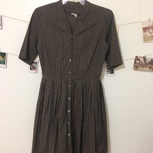 True Vintage 50s shirtwaist pleated dress